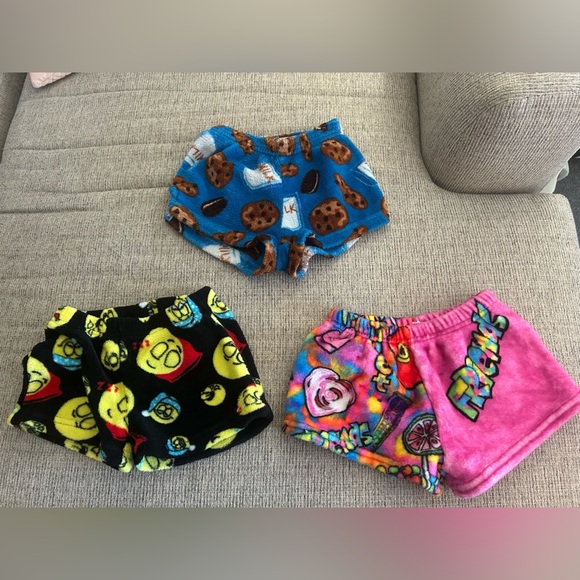 😍Set of 3 Colorful Graphic Print plush Shorts Set for girls - Picture 1 of 7